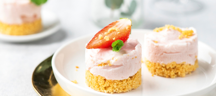 Aardbei kokos mini cheesecakes