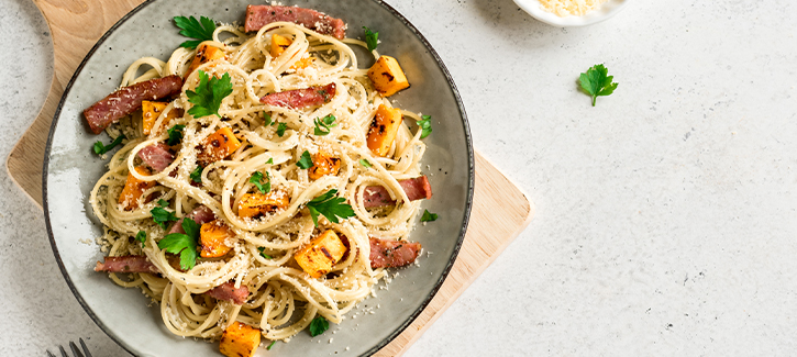 Spaghetti carbonara met pompoen