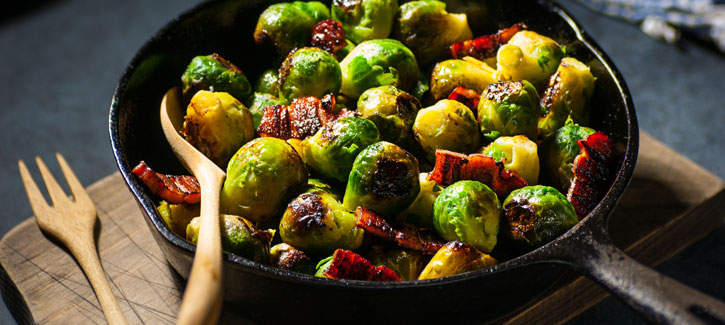 Spruitjes met gebakken hamreepjes