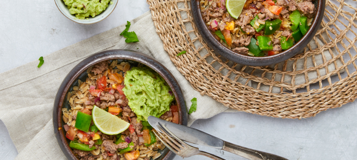 Mexicaanse rijst met tartaar en guacamole