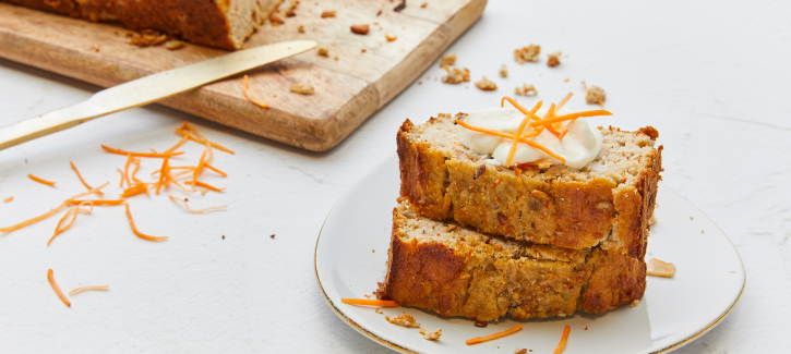 Wortel-bananenbrood met granola