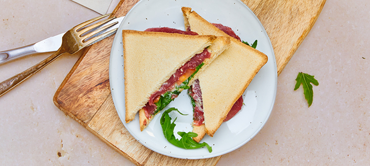 Sandwiches met carpaccio