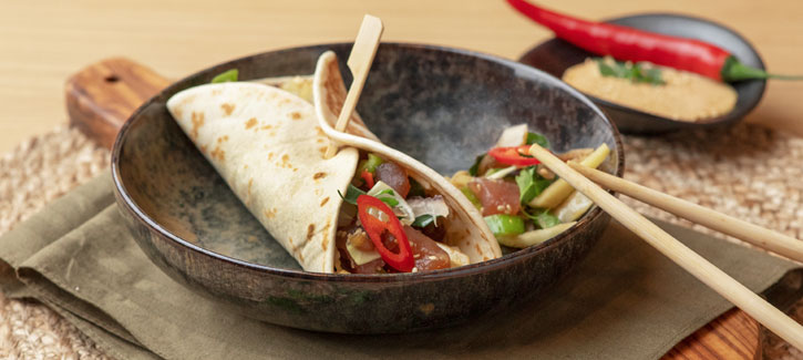 Wrap met Thaise groenten en verse tonijn