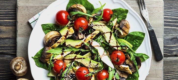 Kipsalade champignons avocado