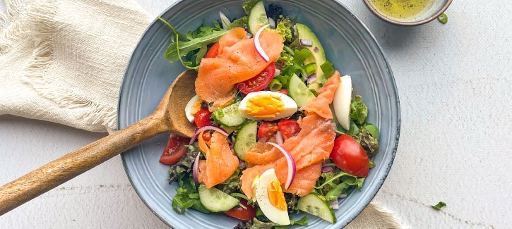 Koolhydraatarme recepten hoofdgerecht salade zalm